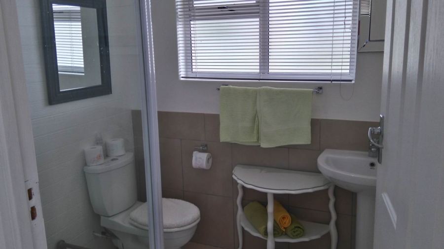 To Let 1 Bedroom Property for Rent in Beacon Bay Eastern Cape